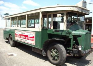 Un bus ancien du conservatoire des transports à Wissembourg