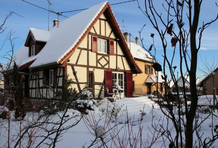 Le gîte d'Anny et Jean Yves sous son manteau de neige