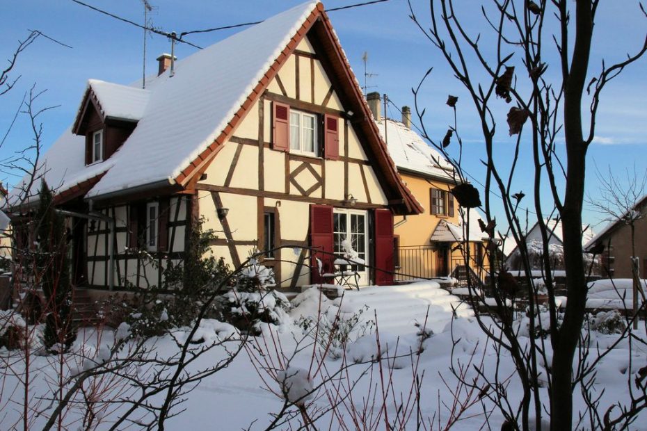 Le gîte d'Anny et Jean Yves sous son manteau de neige